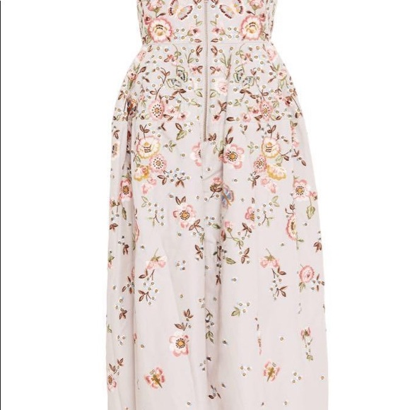 Needle and thread dress - Picture 3 of 6